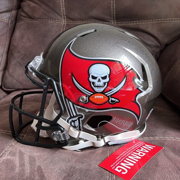 Tampa Bay Buccaneers Helmet - Picture 3 of 5